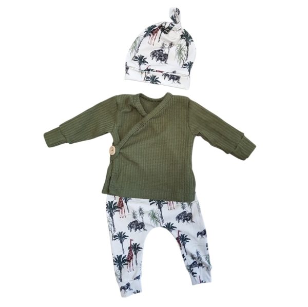 Setje overslagshirt, broekje en muts zebra's en giraffen khaki maat 50